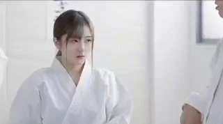 双胞胎来了 姐妹花一起大秀直播，全程露脸揉奶摸逼自慰呻吟，姐姐给妹妹舔逼好痒，跳蛋自慰陪狼友撩骚刺激