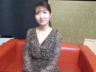 爆乳健身教练在家自慰大秀 椅子上道具JJ快速抽插高潮