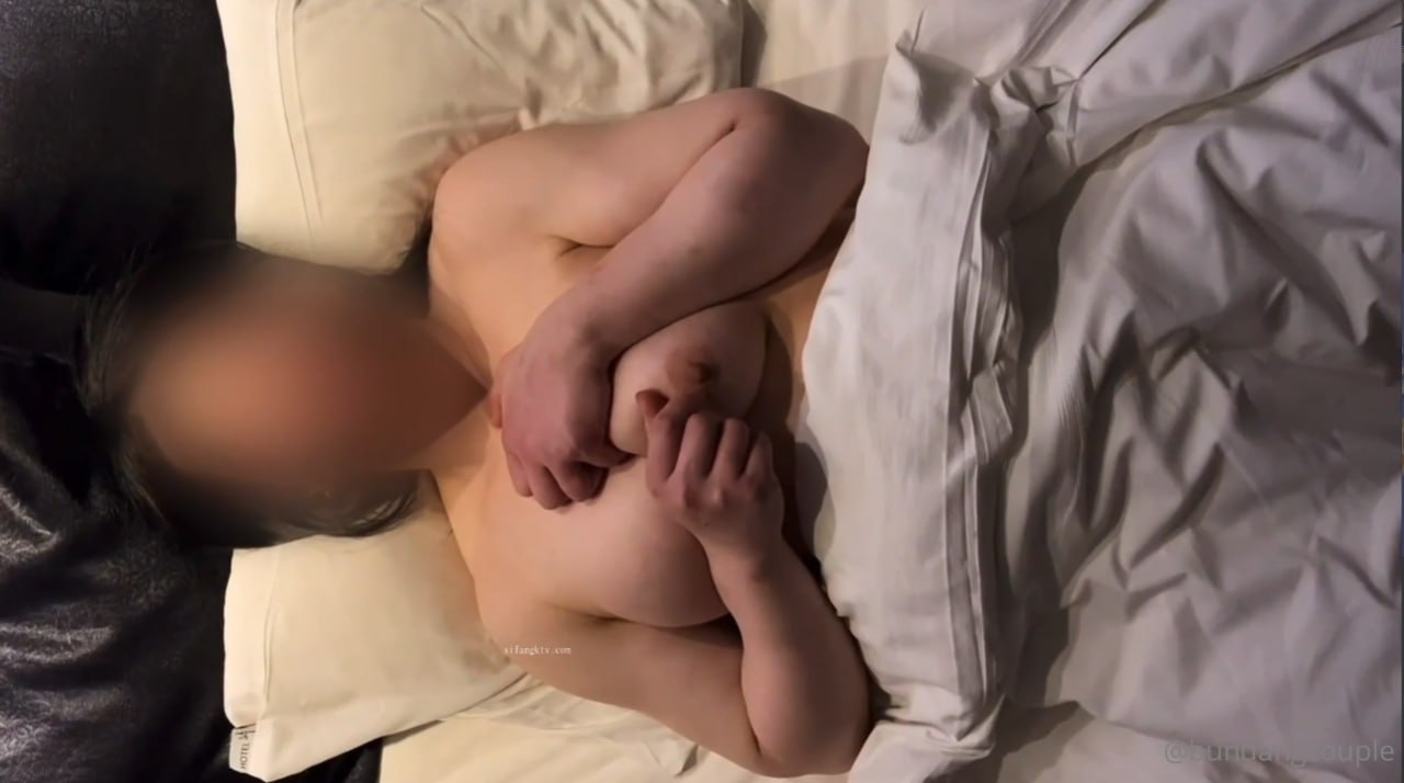 这个女的真像范冰冰，又欠操